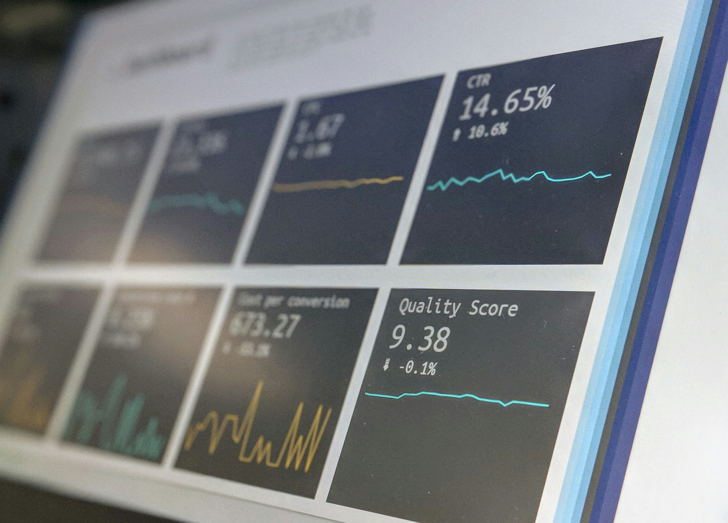 Software a medida para procesos internos de pymes en España y Perú: control de horas, almacén, repartos, intranet, reportes y pedidos